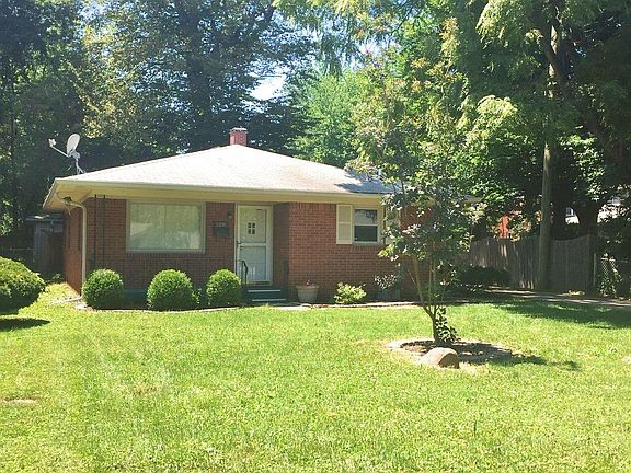 Front of House (before fence installed)