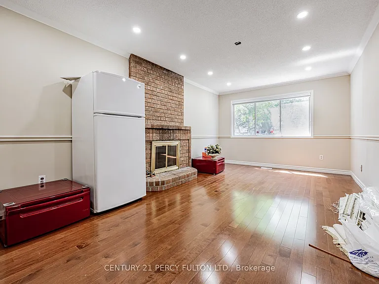 81 Ennisclare Pl — Photo 13