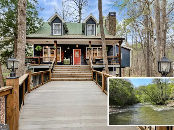 1060 Golden Ave, Dahlonega, GA 30533