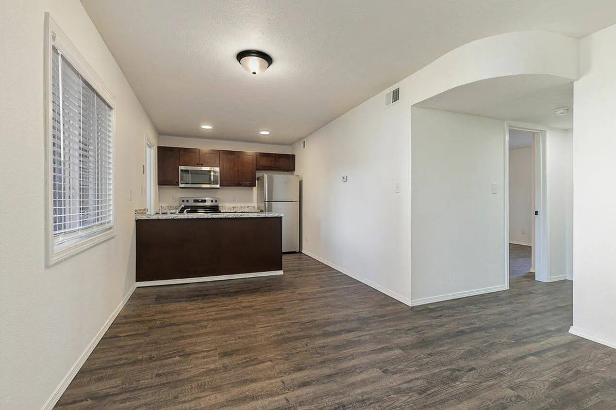 Trails End Apartments — Photo 1