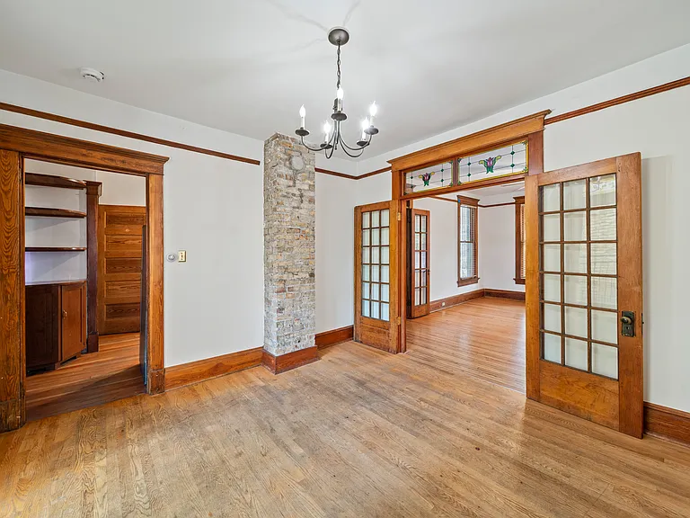 831 Hamlin St — Photo 23