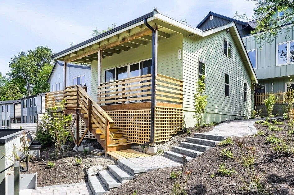1st image of 4582 22nd Avenue SW