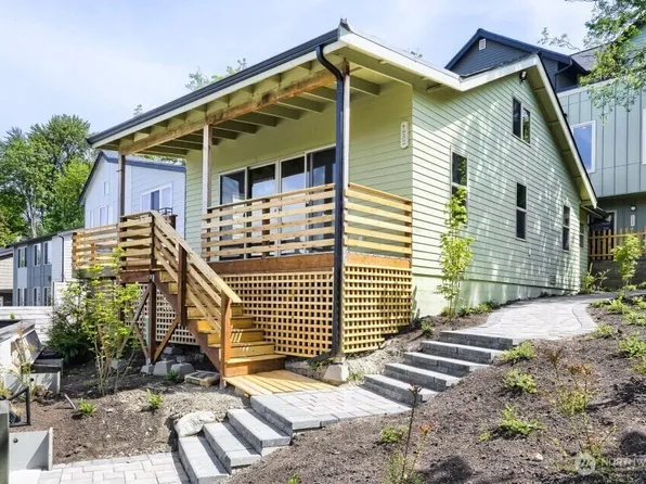 4582 22nd Avenue SW, Seattle, WA 98106