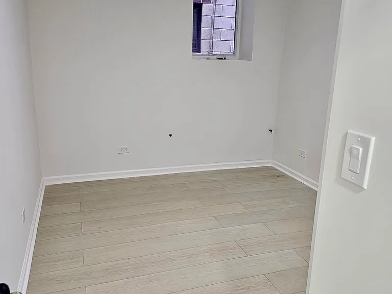 2133 W Evergreen Ave #G — Photo 6