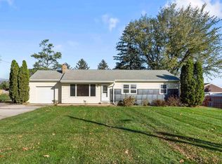 121 Lowder Rd, Waterloo, IA 50703