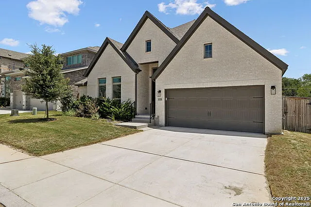 4 bed, 3.0 bath, 2517 sqft, $2,850 — Photo 3