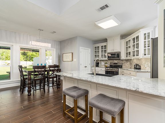 5th image of 12134 Coueron Dr