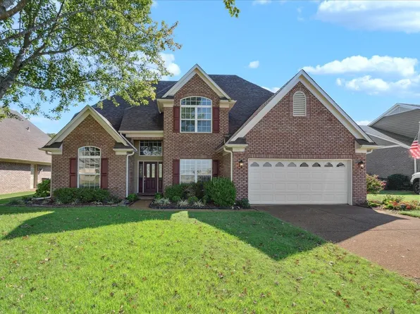 225 Fairoaks Dr, Oakland, TN 38060