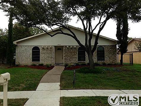 1st image of 2924 Rolling Hills Dr