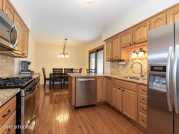 4th image of 17442 Mulberry Ave