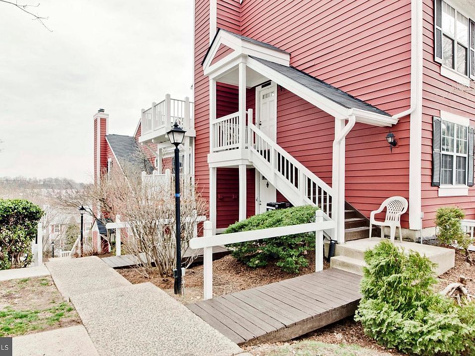 1st image of 2813 S Woodrow St #5