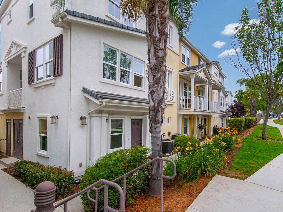 1st image of 3035 Pacific Palm Way