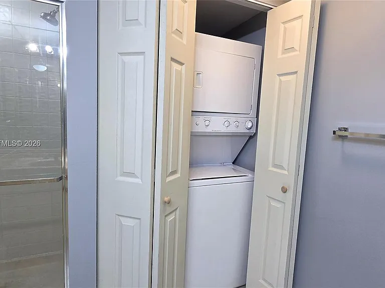 3610 Yacht Club Dr #615 — Photo 16