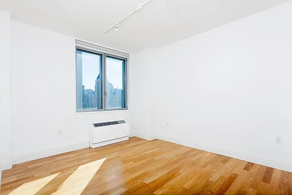 Rented by Mirador Real Estate | media 40