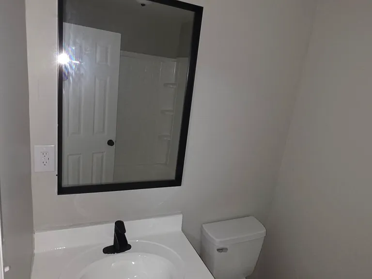 3413 Roanoke Ave — Photo 3