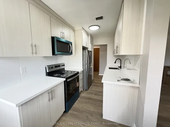 1698 Victoria Park Ave, Toronto, ON