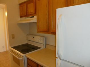 318 Fremont St APT 6, Manhattan, KS 66502