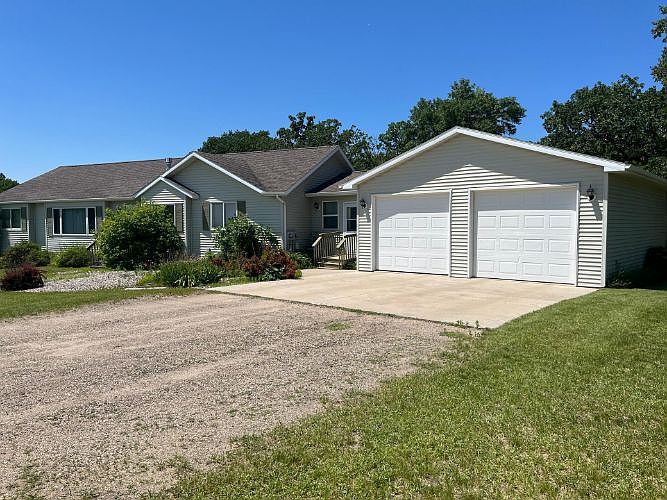 1st image of 21891 Statesboro Dr