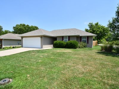358 Dolphin Court, Sparta, MO, 65753