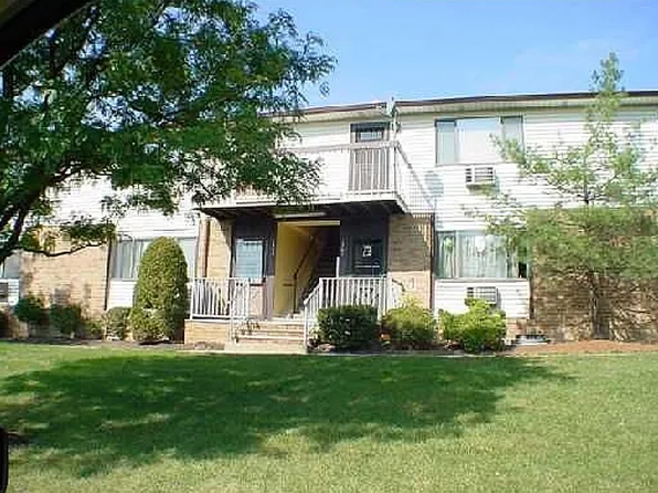 101 Cricket Ln, Woodbridge, NJ 07095