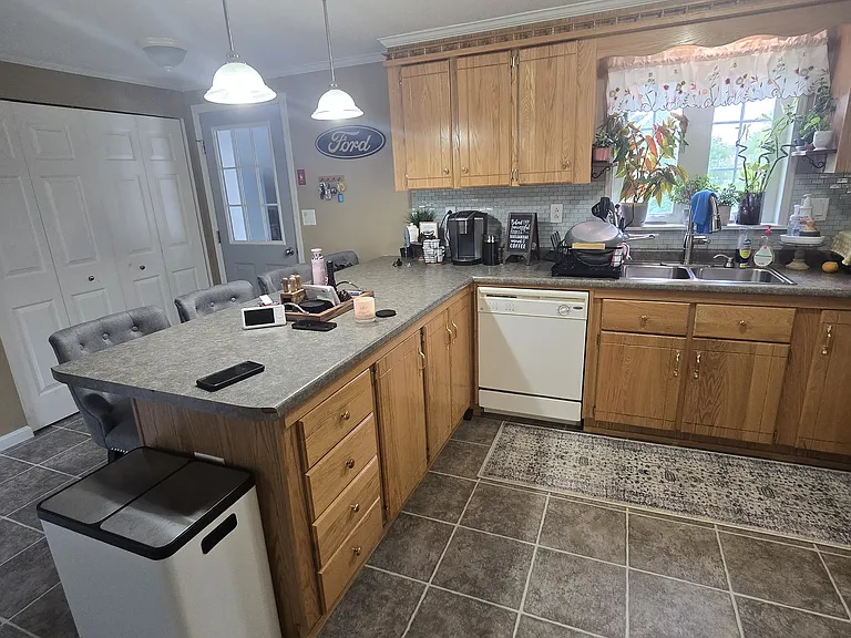 1240 Pushaw Rd — Photo 5
