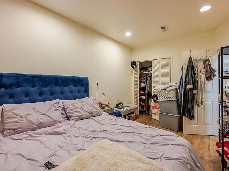 1909 M St NE #2 — Photo 7