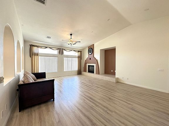 5th image of 8228 Weeping Springs Ave