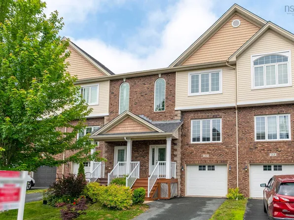 35 Stockton Rdg, Bedford, NS B4A 0E4