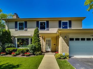 1510 Longvalley Rd, Glenview, IL 60025