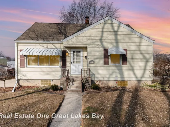 1103 N Dewitt St, Bay City, MI 48706