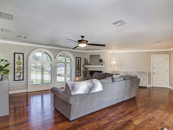 5th image of 1413 N Bel Air Dr