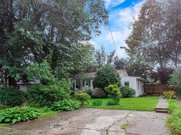 705 Madison Ct, Wallingford, PA 19086