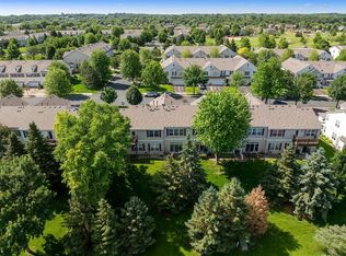 915 Providence Dr, Shakopee, MN 55379