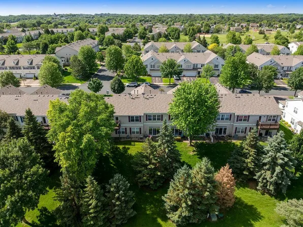 915 Providence Dr, Shakopee, MN 55379