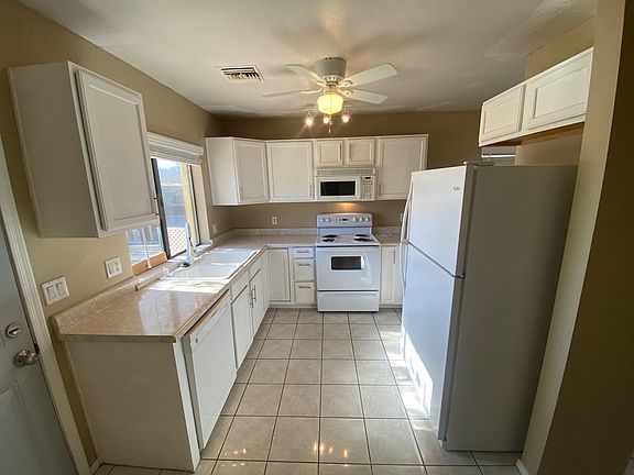 4th image of 1431 E Cheryl Dr APT A