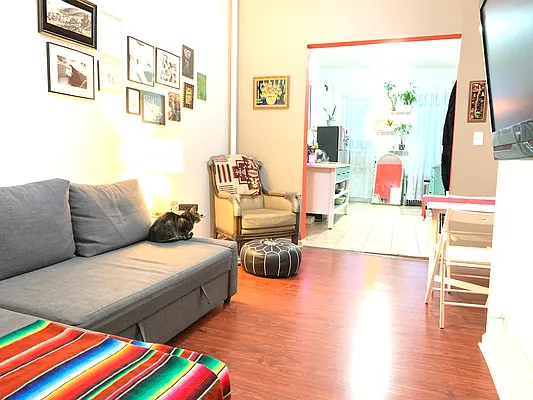 Rented by Nooklyn NYC LLC | media 40