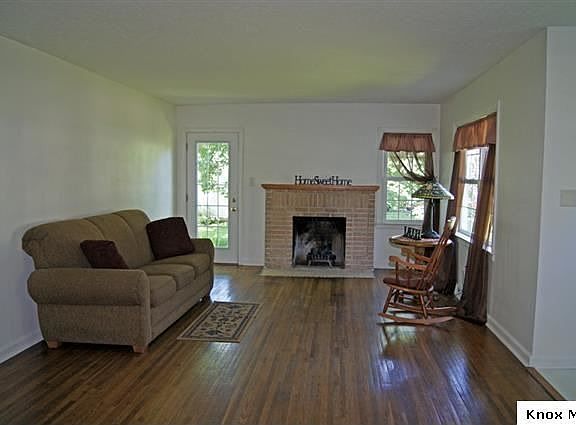 2nd image of 18 Buena Vista Ave