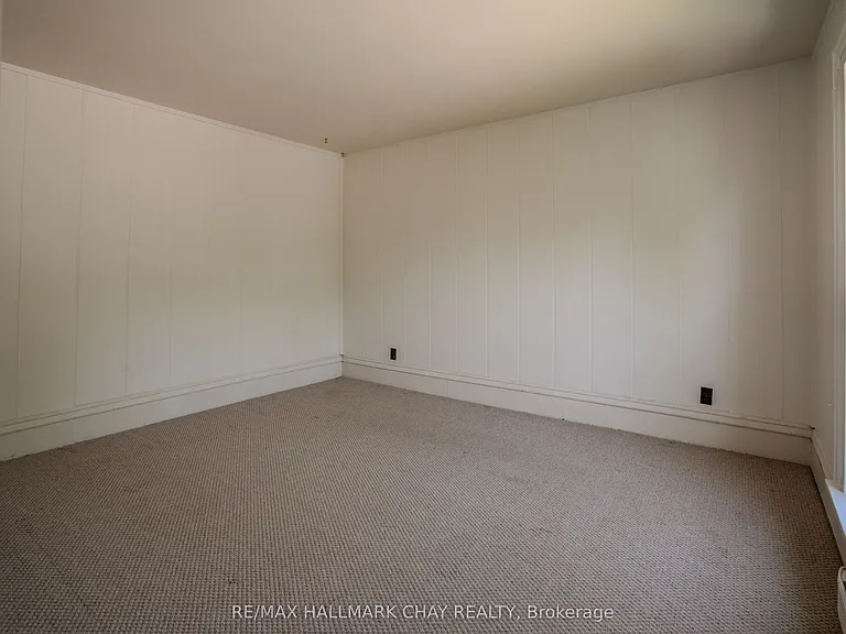 26 Albert St E #26 — Photo 17