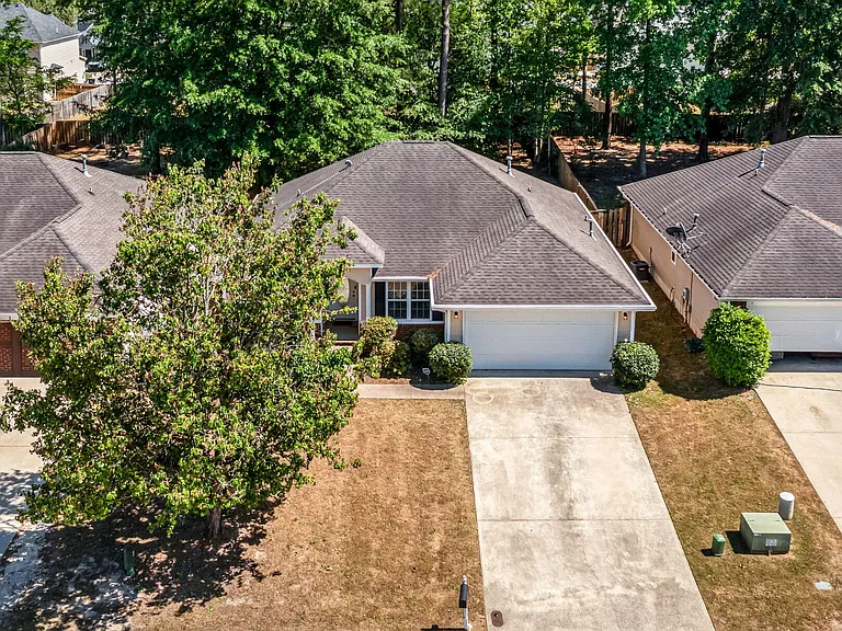 2056 Sylvan Lake Dr — Photo 4