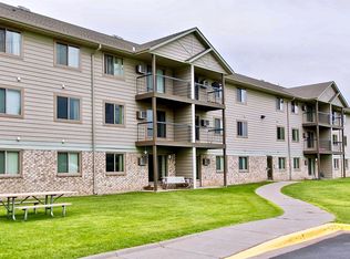 9900 Redwood St NW #1B-1BA-702SQFT, Minneapolis, MN 55433