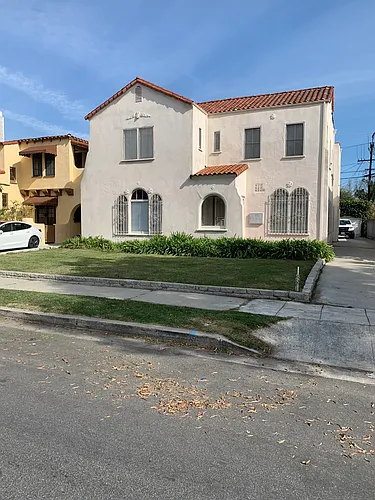 824 1/2 S Curson Ave Photo 1