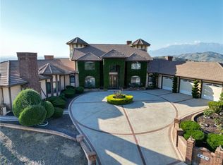 7421 Live Oak Dr, Riverside, CA 92509