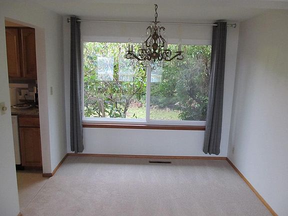 3rd image of 6241 NE 182nd St