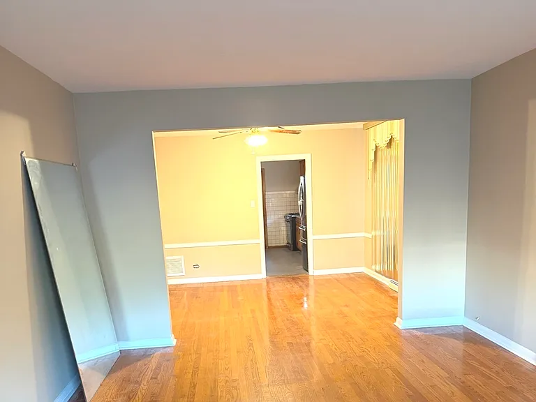 11706 S Artesian Ave — Photo 3