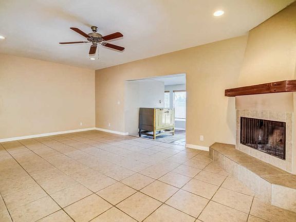 4th image of 5251 N Maria Dr