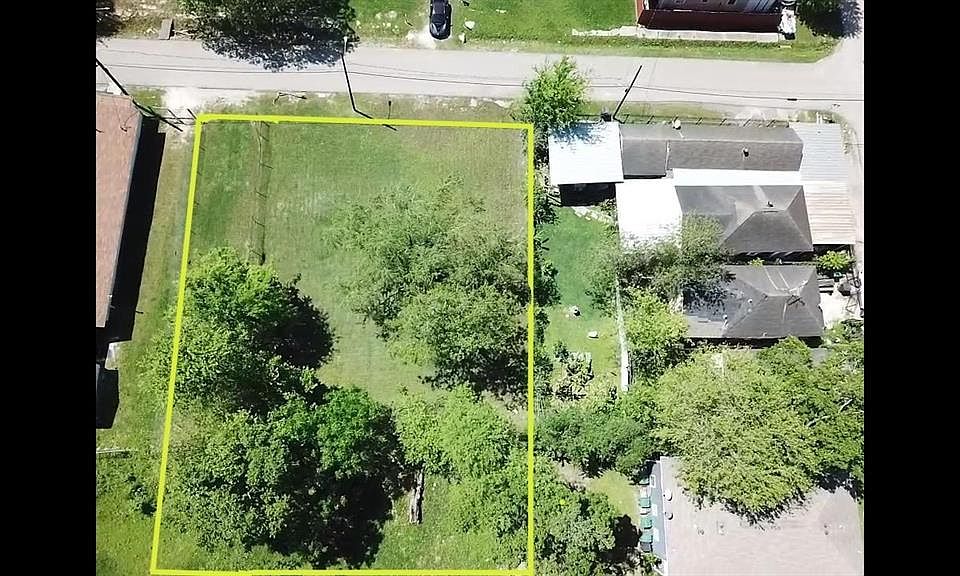1st image of 2216 Des Chaumes St