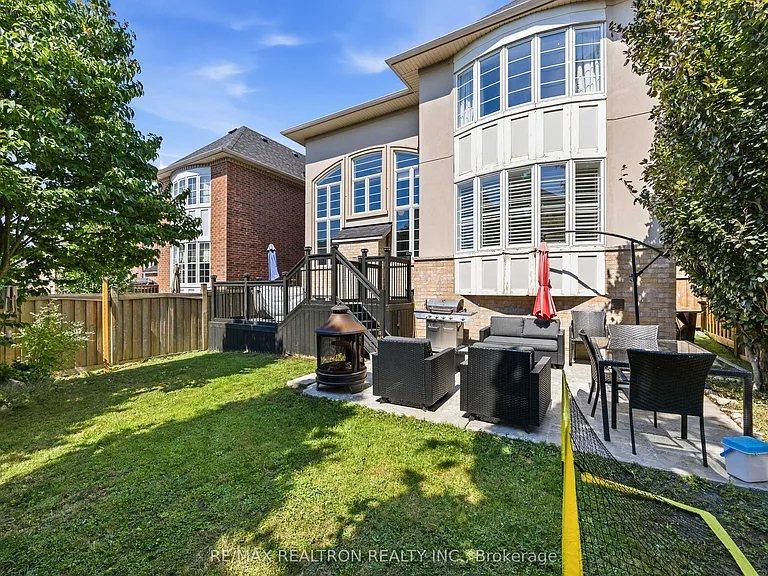 57 Dimarino Dr — Photo 32