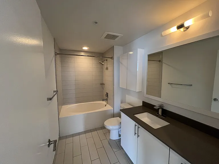 999 SW 1st Ave #2405-1 — Photo 8