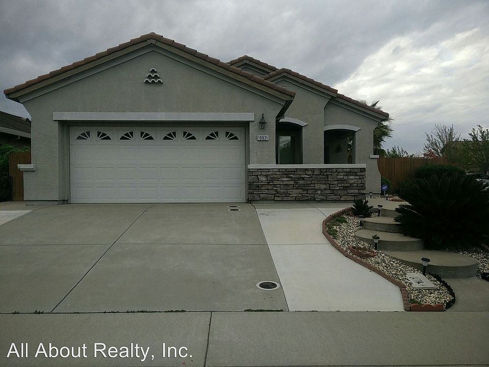 2nd image of 10931 Solera Dr