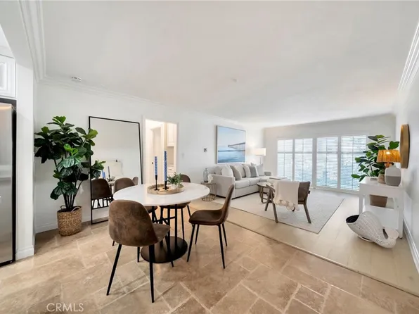 300 Cagney Ln APT 101, Newport Beach, CA 92663